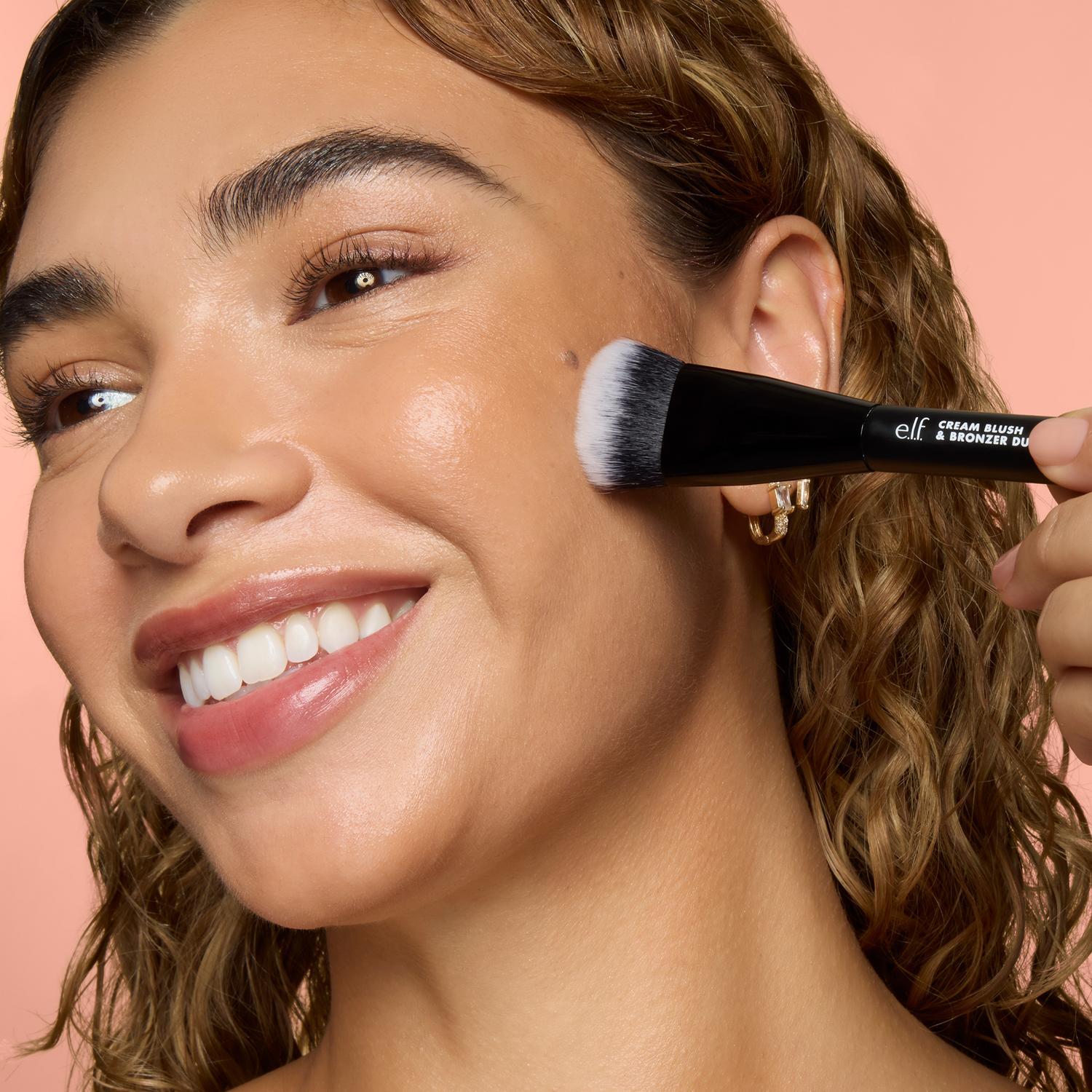 E.L.F. CREAM BLUSH & BRONZER DUO BRUSH (BROCHA DE DOBLE EXTREMO PARA RUBOR Y BRONCEADOR)